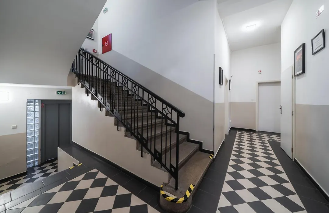 Hotel LEON-1